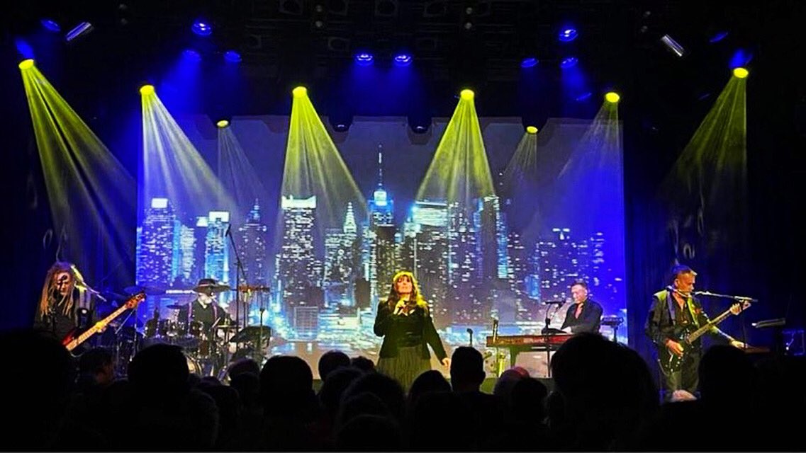 Still buzzing from performing at <a href="/podiumBoerderij/">Poppodium Boerderij</a> with <a href="/cloudbustingKB/">Cloudbusting - The Music of Kate Bush</a> last night. Fantastic venue and fabulous audience