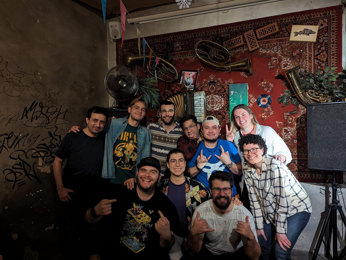 Ālejandro tweet media