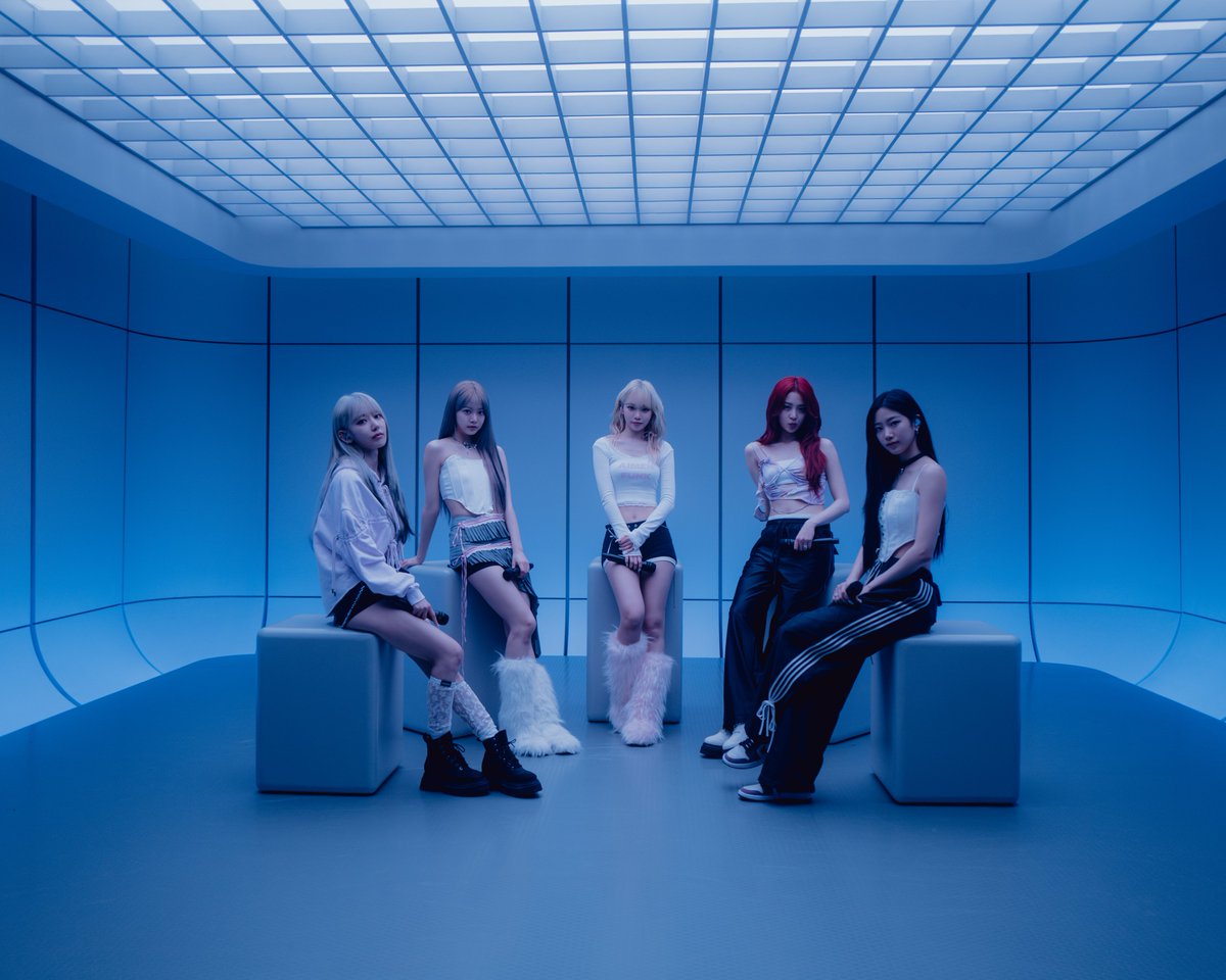 LE SSERAFIM 'Vevo Live Performance' Behind Photo

📍 weverse.io/lesserafim/med…

#LE_SSERAFIM #르세라핌
#LE_SSERAFIM_EASY #MakeItLookEasy