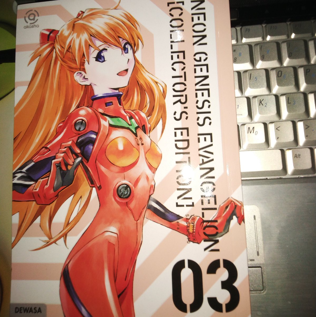 FMA_3Oct11's tweet photo. Tapi emang benar-benar bagus banget cetakan warnanya vol 3 ini. Sampai-sampai yg awalnya was-was mau post sebelum dibuka, bikin jadi pingin post lagi. 🤣
Benar-benar worth it to collect!
@Whatsonmnc #NeonGenesisEvangelion #Evangelion
Here some spoilers: https://t.co/kSX2UQLEFd