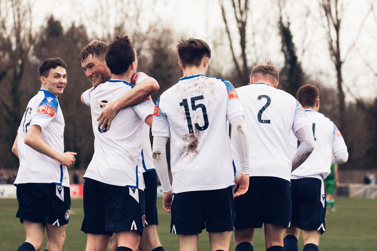 vmfc_'s tweet photo. Up. The. Motors.

#COYM | @BalticTraining |  📸 @Kobyabbott1 | @NorthernPremLge ⚪️ https://t.co/WtjbJUOR9l