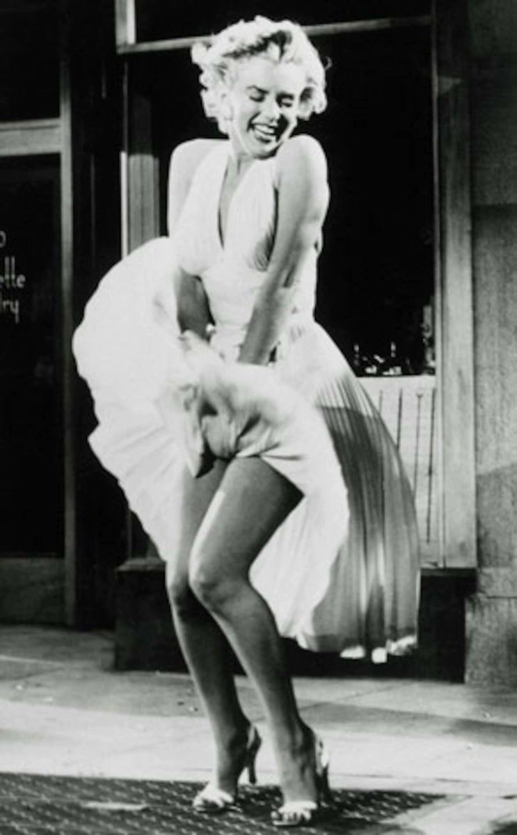 영화 7년만의 외출(The Seven Year Itch) 중에서Translate post