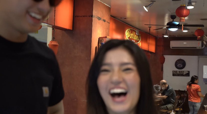belindoll's tweet photo. donny: paborito ko rin yung salad di ba?
belle: 🙄depende.. pag potato salad!

donny: ang weird ng eating style nito. sometimes she’ll start w/ dessert talaga. magccake muna tapos magllunch

they KNOW each other so well but not surprised!

BinondoFoodTour WithDonBelle
#DonBelle https://t.co/2mp7AOK52v
