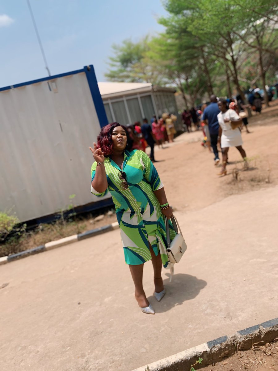 PreciousOlamma's tweet image. Happy Sunday 🤗🤗
I hope you went to Church
Praising GOD is the best way to start the week💃💃💃

I made my beautiful gown 😎😎
#whatGODcannotdodoesnotexist
#streamsofjoyabuja