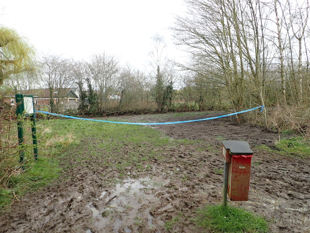 Cuttle_Brook's tweet photo. We have closed the path on the side of Cox's Wood to let the grass recover after sediment from clearing the ditch was spread here by contractors for @ThameTC  @ThameHub #Thame https://t.co/9RRfZ3nx8m