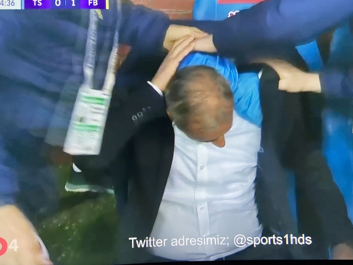 erknnbrnnn's tweet photo. Kaypak takımın kaypak taraftarları bu #TSvFB https://t.co/PPmi8cZfD9