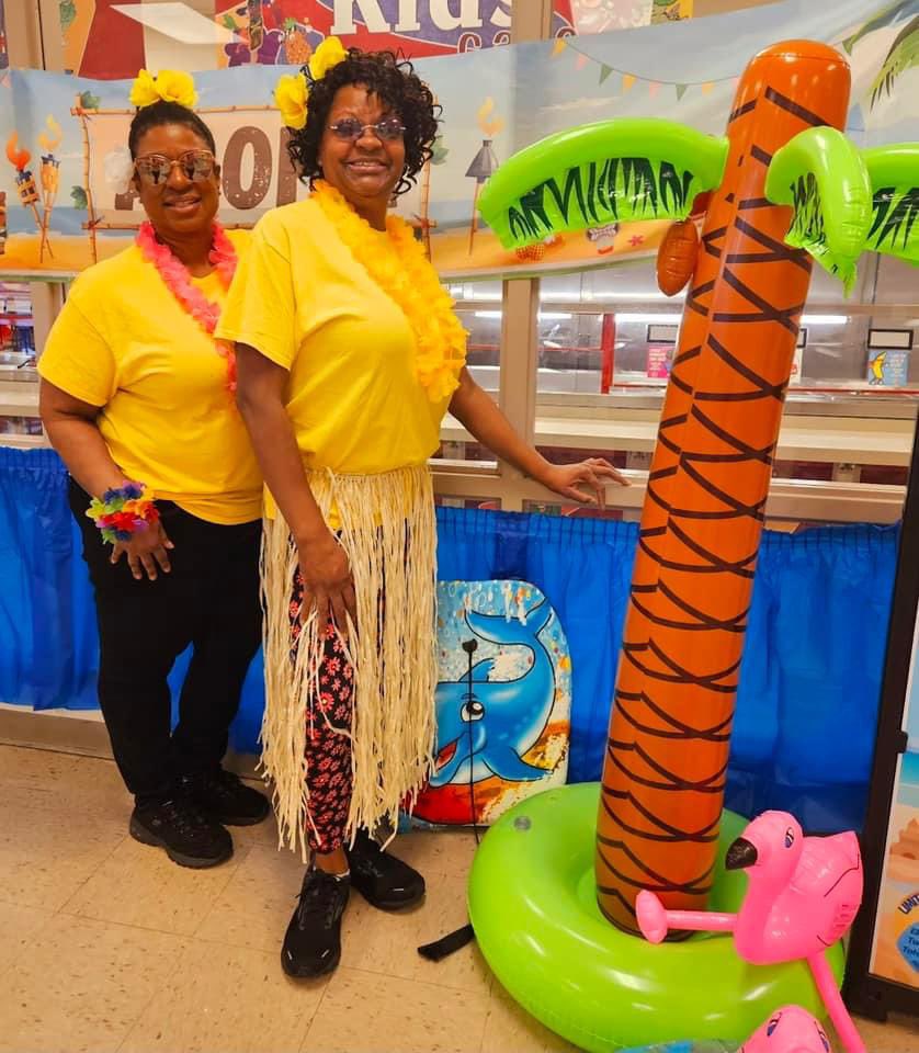 Go Dragons! We were excited to win the “Surf’s Up” 🏄‍♂️ National School Breakfast Week Contest! Ms. Pam and her team increased their daily average breakfast participation by 15%. Friday, 2 lucky Dragons won brand new bikes! 🎉💜🧡💚
Ty JCPS Nutrition Services!