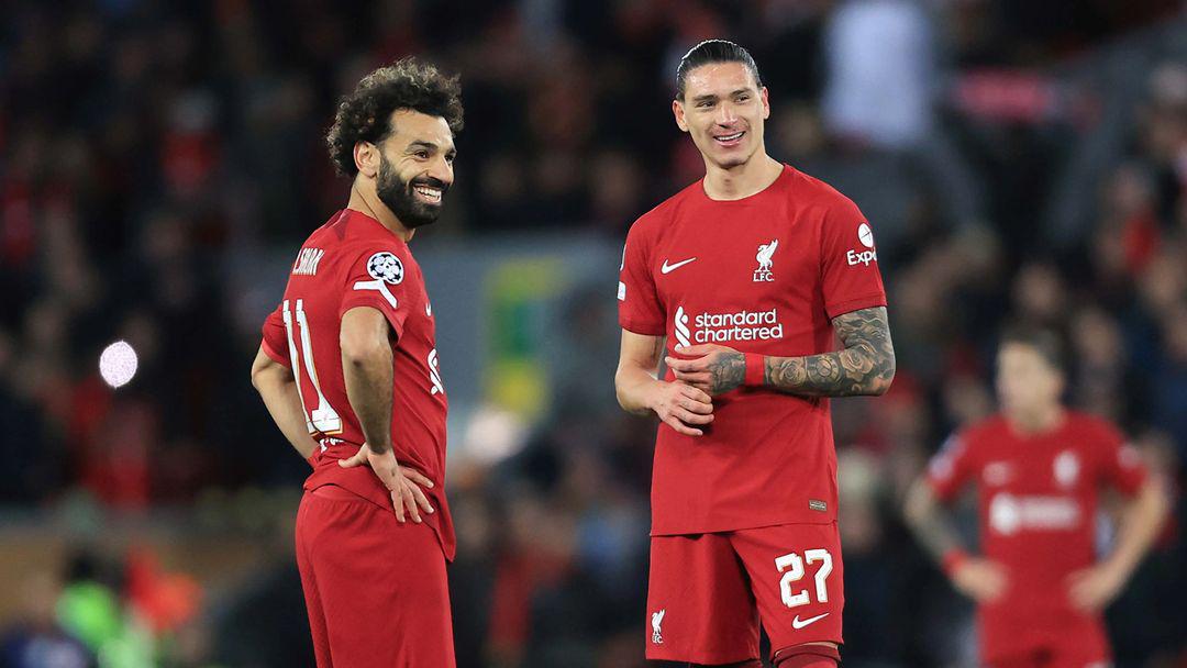Rkkhattak01's tweet photo. Mo Salah’s last 10 matches against Man United:
13 goals ⚽️
4 assists 🎯
He has personally outscored them 13-8.
#MUNLIV #Salah #Granacho #ManUnited #Liverpool https://t.co/AwyAtmLLZX