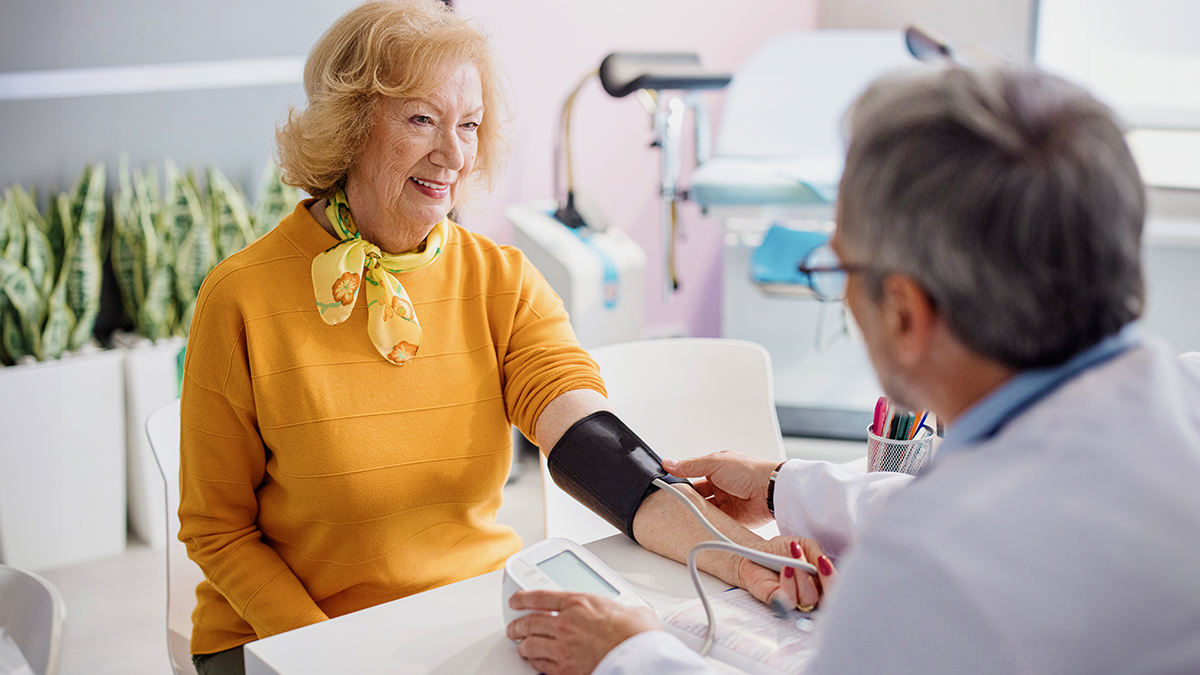 Self-measured blood pressure (#SMBP) monitoring helps patients with #hypertension lower their #BloodPressure. Are you wondering how to integrate SMBP in your practice? Check out this video from @NACHC to learn more. bit.ly/3w8MVxf