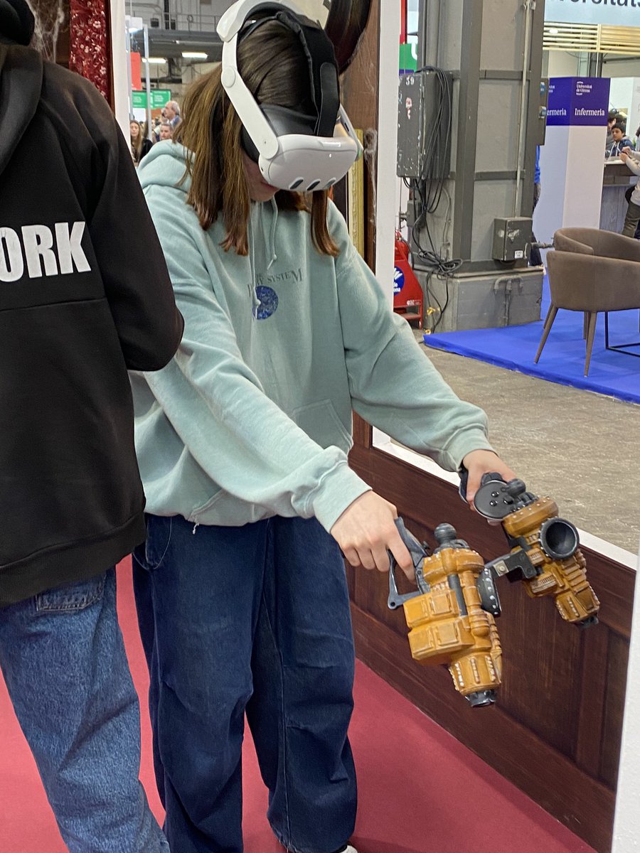 TheGameForgers's tweet image. Playing Ghost Hunters XR #mixedreality with #MetaQuest3 in local coop multiplayer 😍