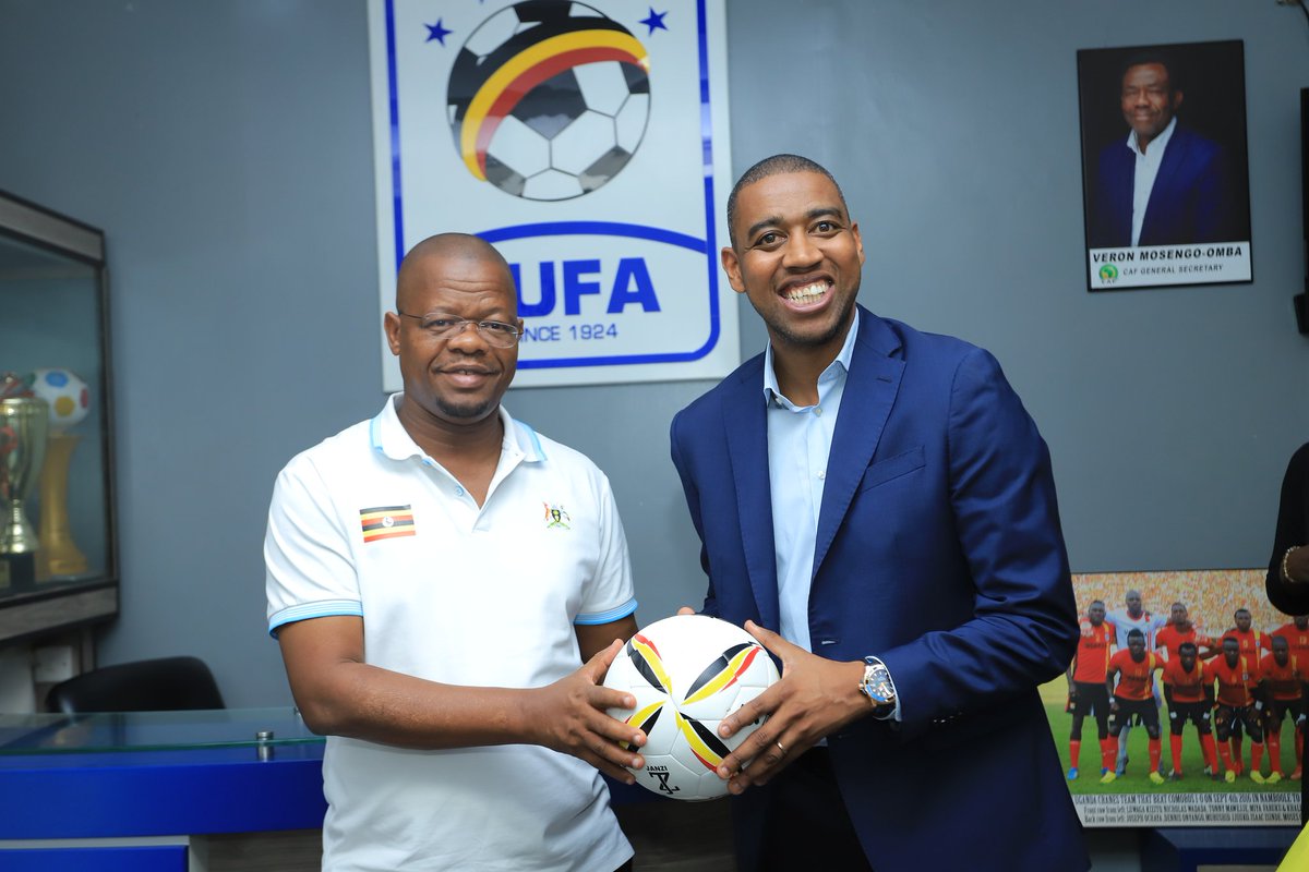 Since the @FIFAcom Director for member associations in Africa @GelsonFernandes is in Uganda to visit their @fifamedia convict magogo, this would be the best time to exhibit FUFA @KakwenzaRukira @SpireJim @BenMisagga @MujibKasule @Jamie_Namulema

For him to look into the FUFA