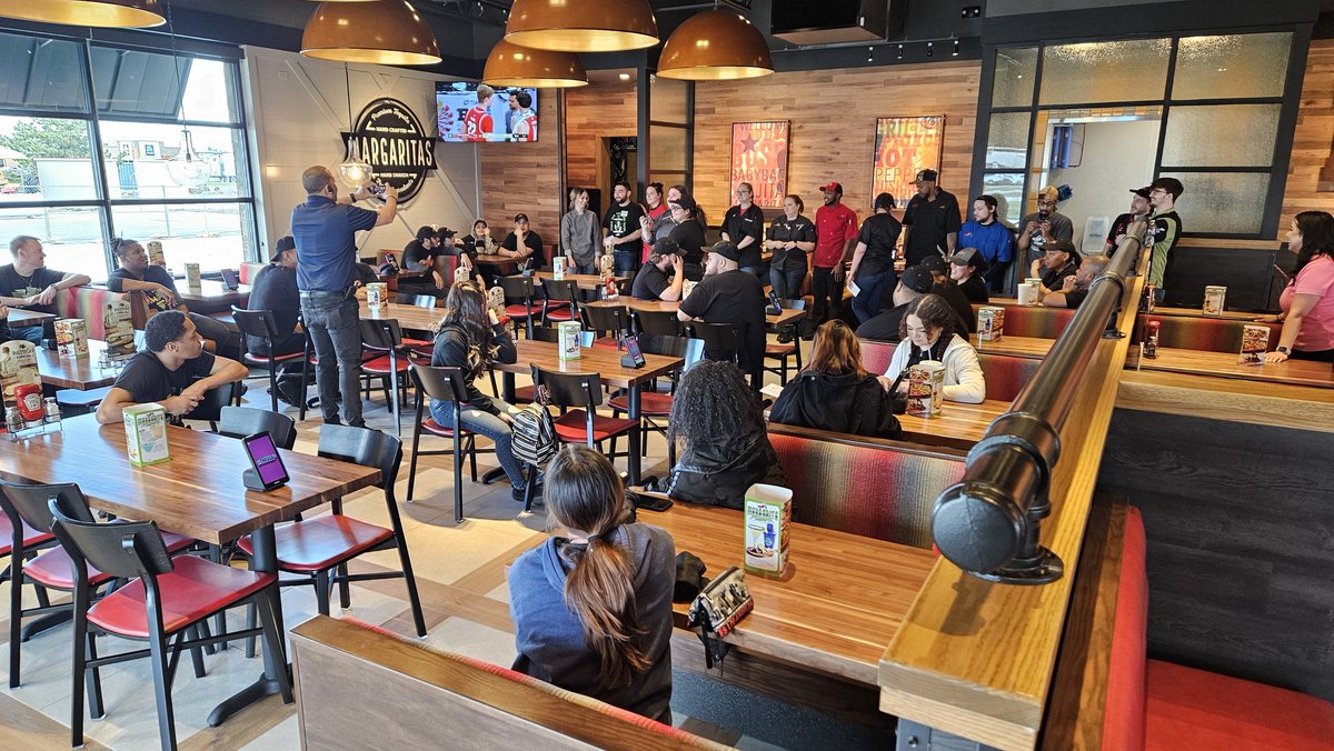 Anibal Quinones / Q (@sgtq_usmc) on Twitter photo Well deserved ATL's to our new TM's that continues to work hard to make #chilis <a href="/melroseparkil/">Melrose Park</a> the best plate to be. #chilislove #weareone Well deserved ATL's to our new TM's that continues to work hard to make #chilis <a href="/melroseparkil/">Melrose Park</a> the best plate to be. #chilislove #weareone