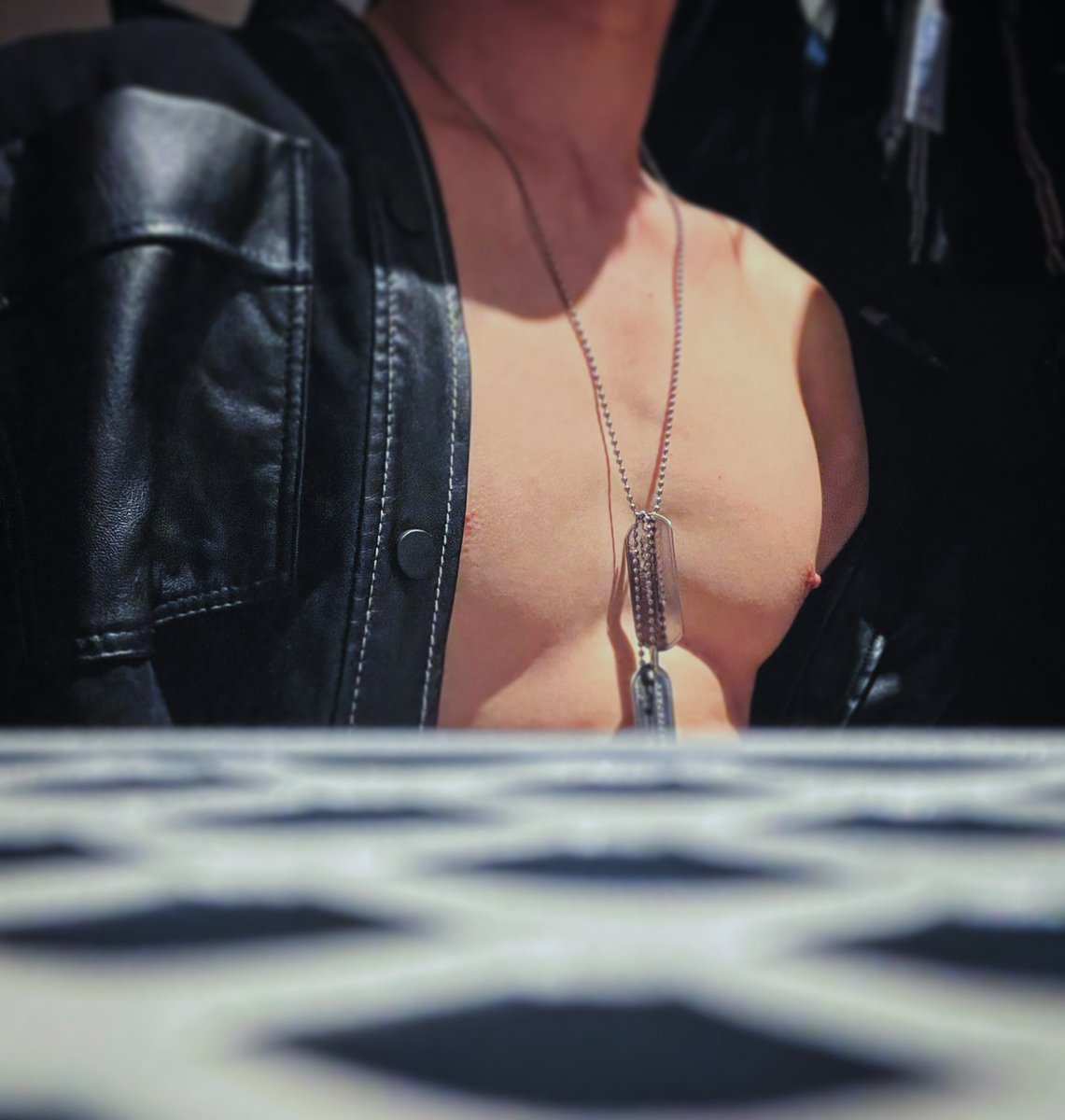 化生死之執念，了塵世之鳳願。