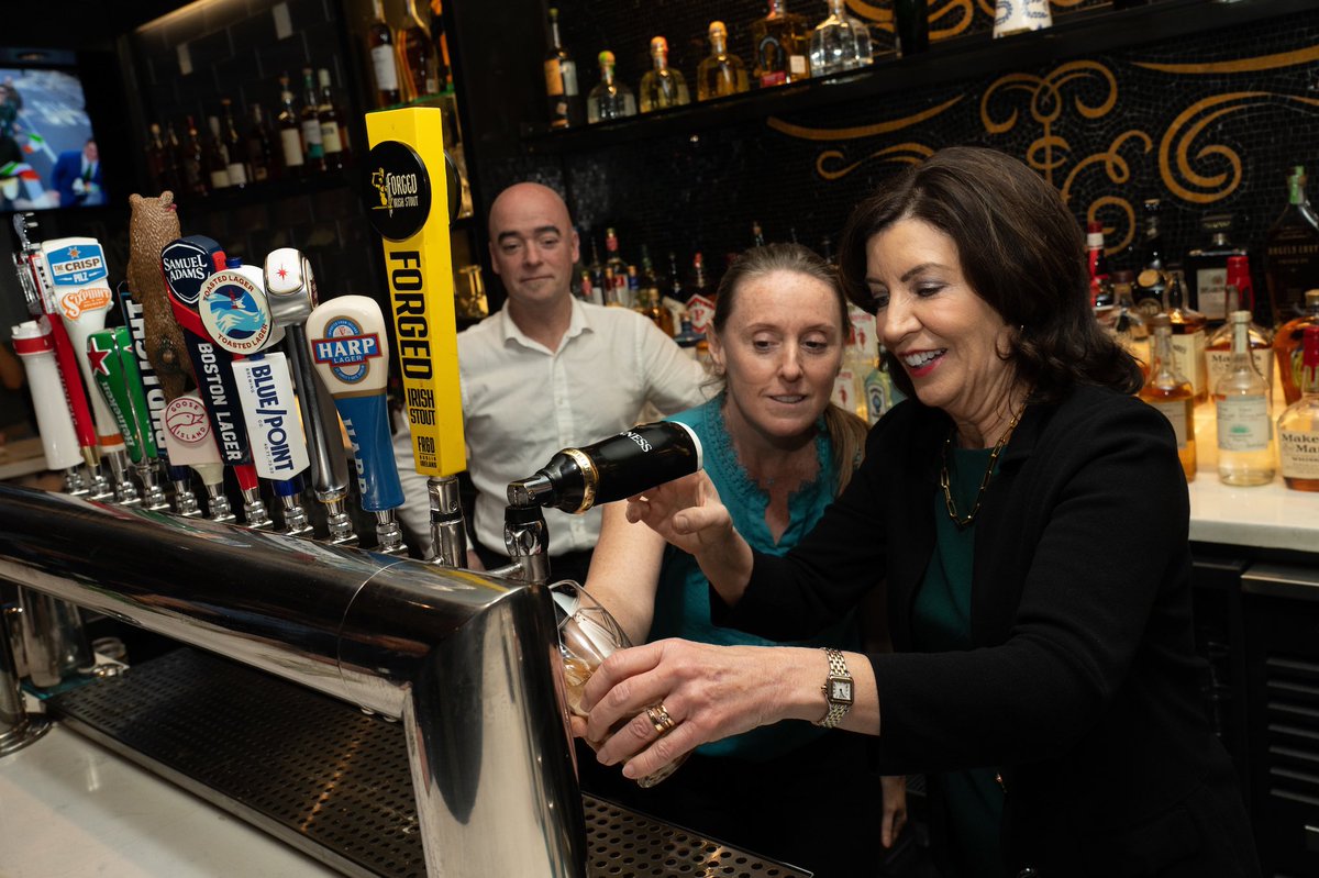 Governor Kathy Hochul tweet media