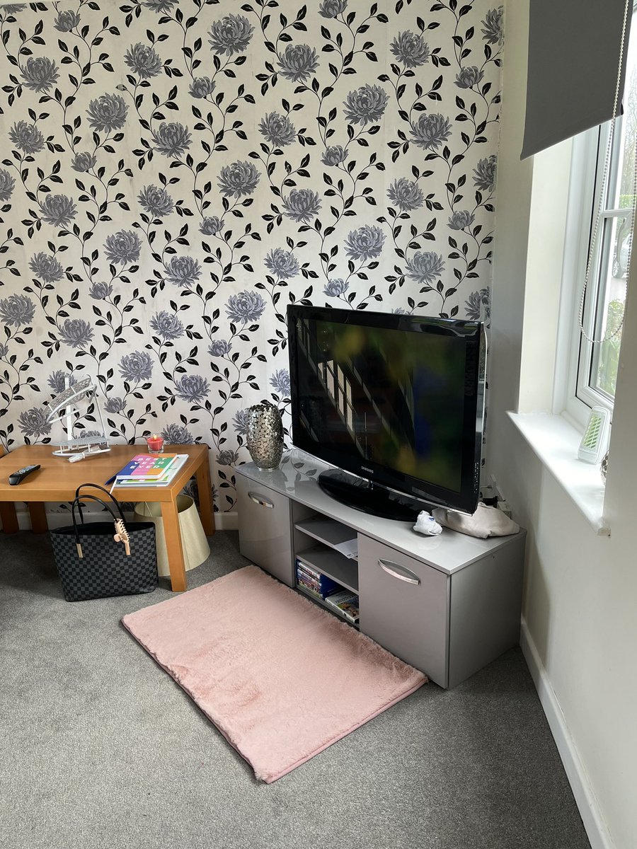 One of the things we do is source free furniture for our friends that are newly housed, this is just part of one we did last week @LinneySharon @jezmizter @LoudbirdPR @StTastes @StAlbansTimes @tniadna @DeeClared @hertsad @eyesonstalbans @Keithybabey @GNPUB