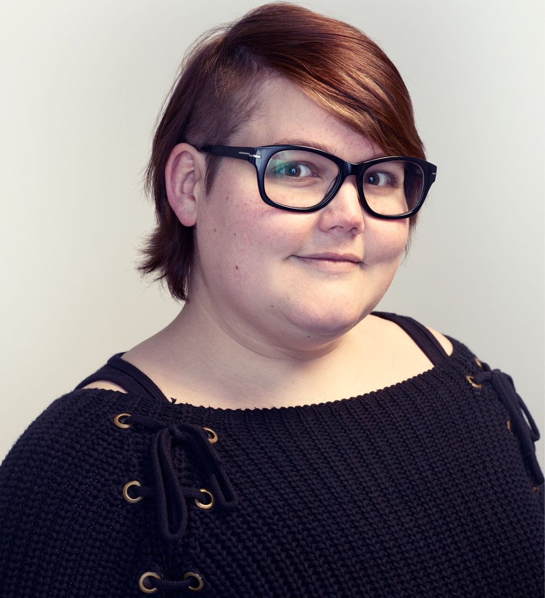 Links is gefrustreerd. Zij hebben Asha en brengen net 50 man op de been. Wij hebben Doutzen, Eva Vlaardingerbroek &amp; Raisa. Wij brachten 250.000 man op de been tijdens corona. 

Doe een ♥️ &amp; RT als je Asha ook een walgelijk wicht vindt.