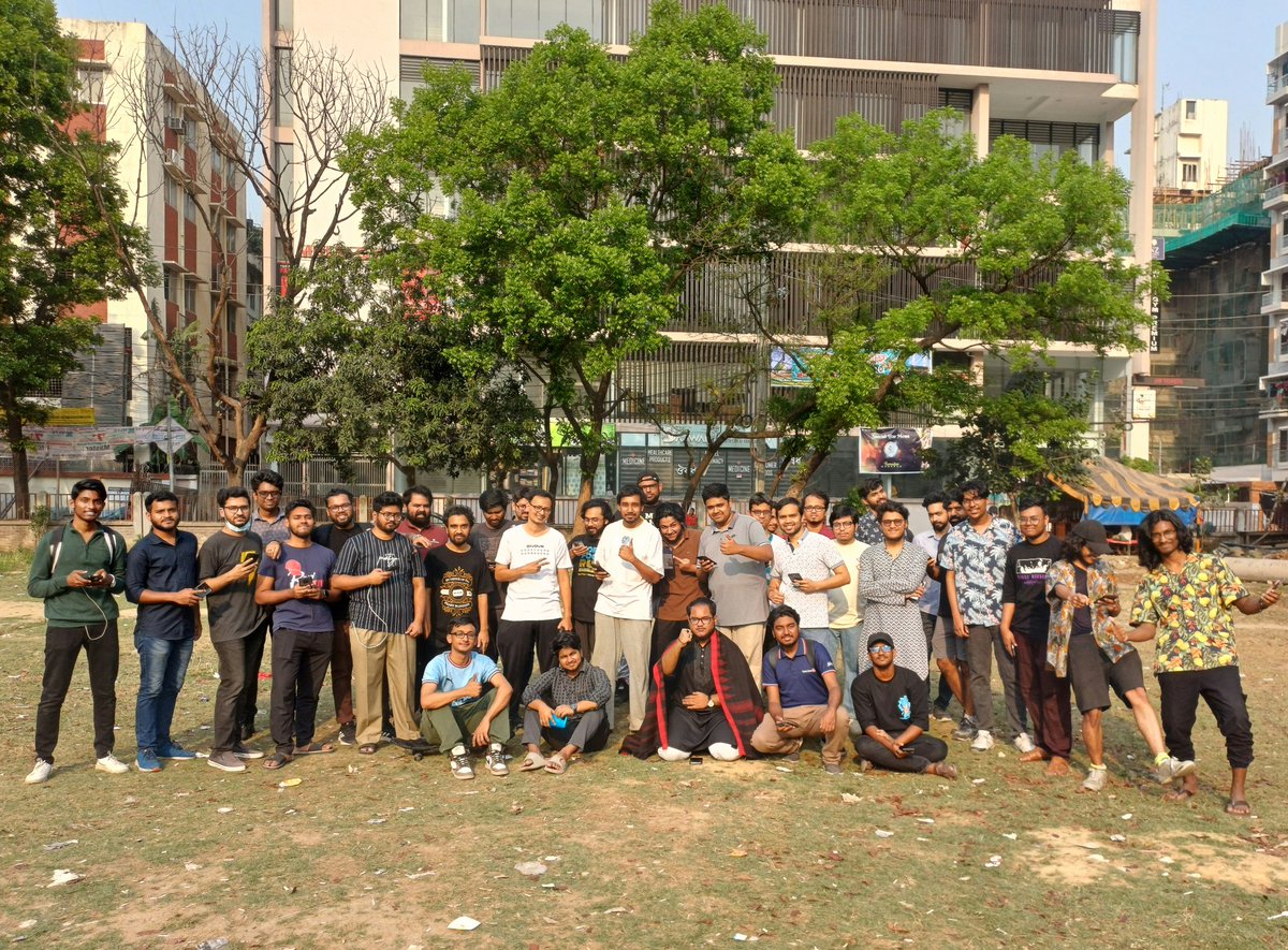 Shinies,hundo's, shundo 😱
Is there something that this bunch of people didn't get!!?

#Dhaka #PokemonGo
#Kyogre #RaidDay #Shundo