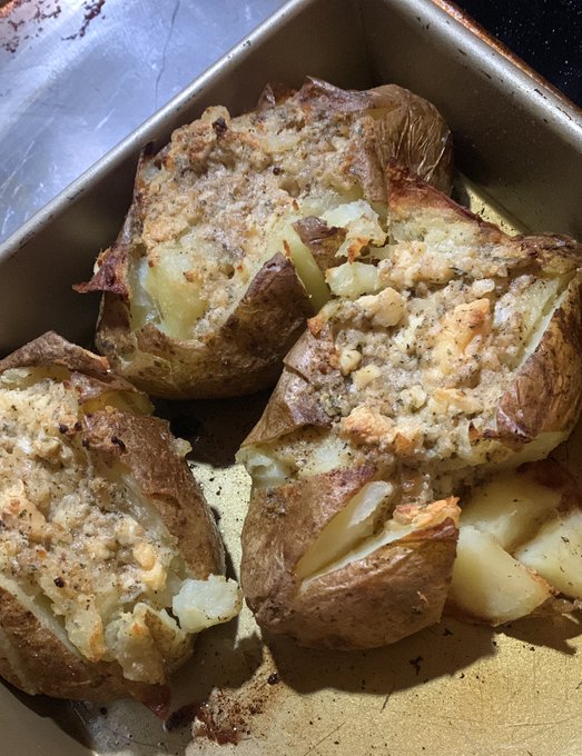 I made internet criss cross potatoes and they were good but I wish I had some garlic to roast but I only