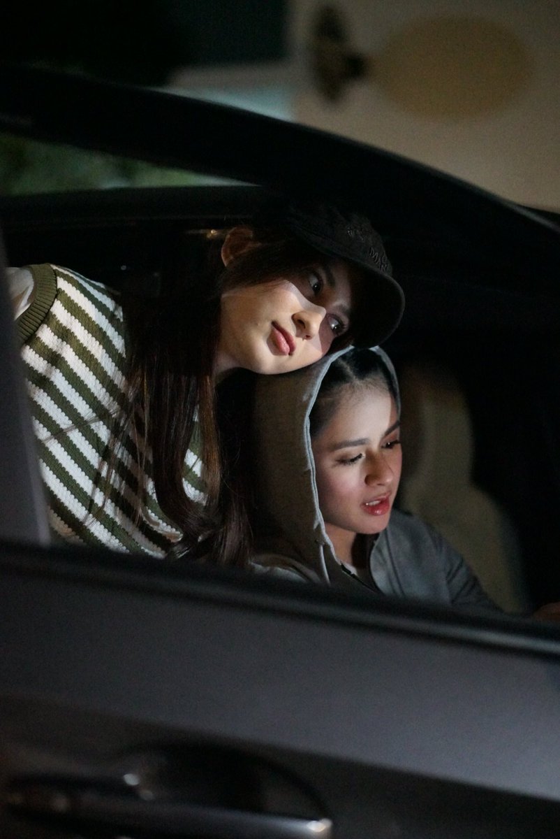 Geulis nya ari artis pelem '
Sang pengadil movie