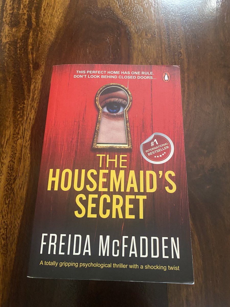 In the middle of ‘Sapiens’, finished another book, my 8th book of the year, ‘The Housemaid’s Secret’ 👏🏽👏🏽
#Books #ReadingGoals #ReadingChallenge #OpenEyesAndMind
