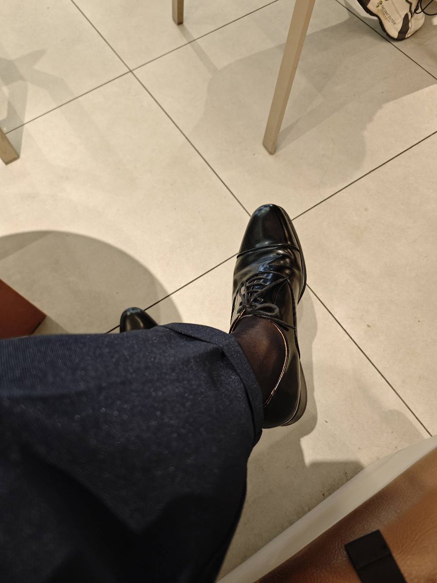 周末结束，明天周一。