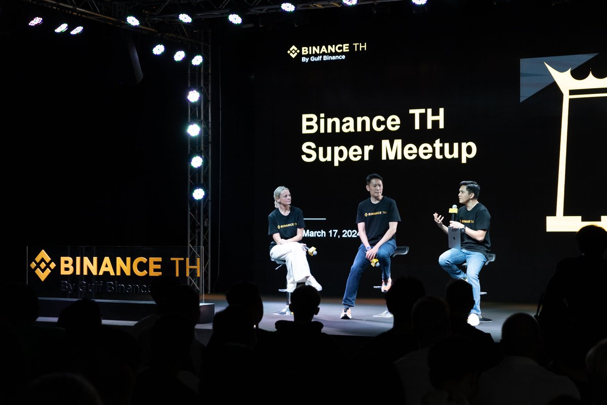 Binance_TH_'s tweet photo. วันหยุดสุดสัปดาห์แสนพิเศษกับ #BinanceTH Community🚀
ผ่านไปแล้วสำหรับงาน Super Meetup ที่เป็นการรวมตัวเหล่าคริปโตชาวไทยกว่า 500 คนให้มาพบปะพูดคุยและสร้างเครือข่ายร่วมกัน อีกทั้งยังได้เรียนรู้เพิ่มเติมเกี่ยวกับ Binance TH by Gulf Binance ได้มีโอกาสได้พบปะ Richard Teng CEO ของ Binance Global (ตัวแทนจากผู้ถือหุ้นของ Gulf Binance Co., Ltd.) ได้เข้าร่วมกิจกรรม Challenge ต่าง ๆ และได้รับของรางวัล Swag สุดพิเศษมากมาย!
ขอบคุณที่ร่วมสร้าง Crypto Community ที่แข็งแกร่งไปกับเรา💛🖤
#MOREwithBinanceTH
*คริปโทเคอร์เรนซีและโทเคนดิจิทัลมีความเสี่ยงสูง ท่านอาจสูญเสียเงินลงทุนได้ทั้งจำนวน โปรดศึกษาและลงทุนให้เหมาะสมกับระดับความเสี่ยงที่ยอมรับได้