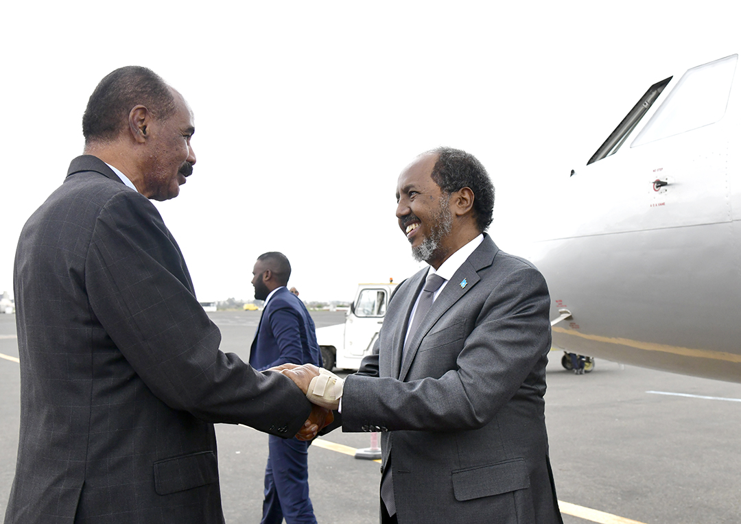 hawelti's tweet photo. On invitation of Pre. Isaias Afwerki, President of Federal Republic of Somalia, H.E. Hassan S. Mohamud arrived in Asmara in mid-afternoon hours tdy for two-day working visit. Pre. Hassan &amp; his delegation were accorded warm welcome by Pre. Isaias on arrival at Asmara Intl. Airport https://t.co/mFwJgbRu3U
