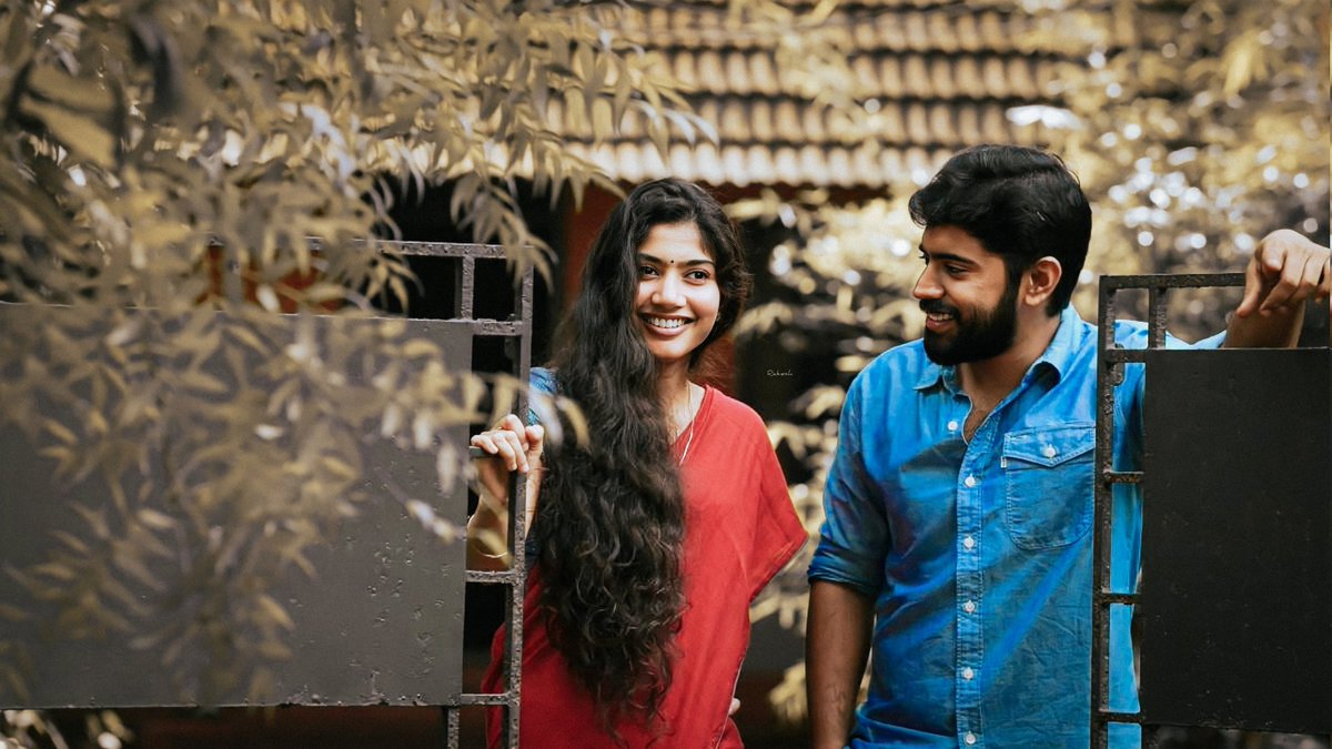 அவள் கார்மேக கூந்தலால்  என் விழிகள் இரண்டையும் கவர்ந்தவள்.💖🥰✨🫶🫠🙈
<a href="/Sai_Pallavi92/">Sai Pallavi</a>  #SaiPallavi  #Premam #Malar