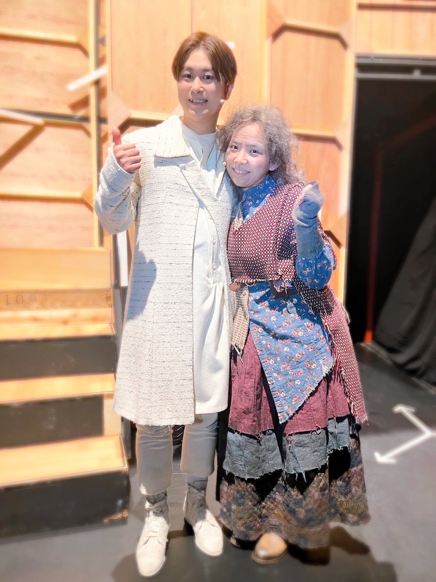 seisyundomanna2's tweet image. #musicalHOPE2024
プレビュー公演が終わってしまいました
今日は「K」役　健ちゃん（#秋沢健太朗）「HOPE」 役　みちゃこさん（#橘未佐子）
初日！！本当に美しく熱い回でした！
さあ次は大阪の地！一人でも多くの人に、この「苦しくて、もがいた先の一握の希望」を体感して欲しい
男性楽屋📷添えて