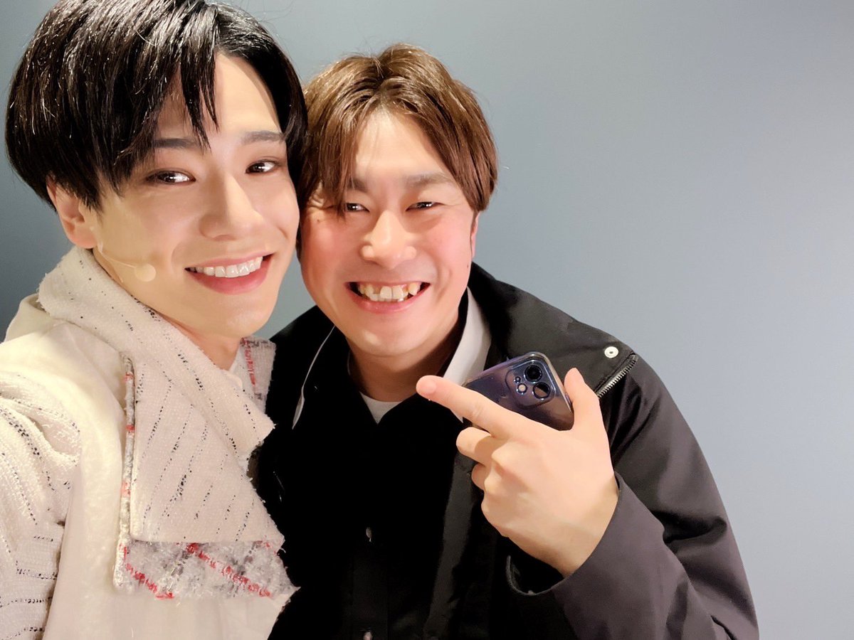 seisyundomanna2's tweet image. #musicalHOPE2024
プレビュー公演が終わってしまいました
今日は「K」役　健ちゃん（#秋沢健太朗）「HOPE」 役　みちゃこさん（#橘未佐子）
初日！！本当に美しく熱い回でした！
さあ次は大阪の地！一人でも多くの人に、この「苦しくて、もがいた先の一握の希望」を体感して欲しい
男性楽屋📷添えて