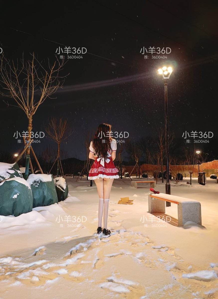 36D0404's tweet photo. 猜猜屁股上写的什么，猜对私发掀开的照片
@DaFoer_ 
@Daguidiyi 
@Fojiangnice https://t.co/MV5el59SHJ