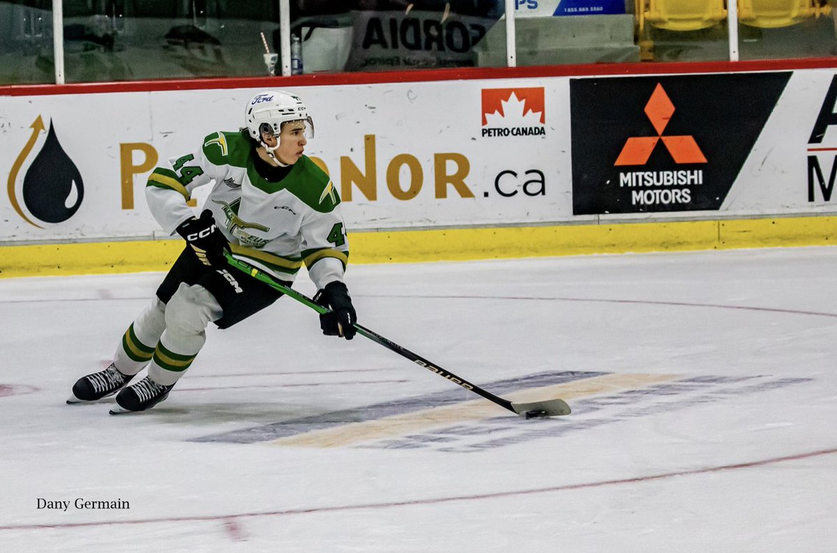 Congrats to client Philippe Veilleux on setting a new record for the most points in a season by a 16 years old in @ForeursVD history! The previous record of 43 is no longer with Veilleux earning his 44th points with 3 games left! #nhl2025draft @GSmartHockey -📷 Dany Germain