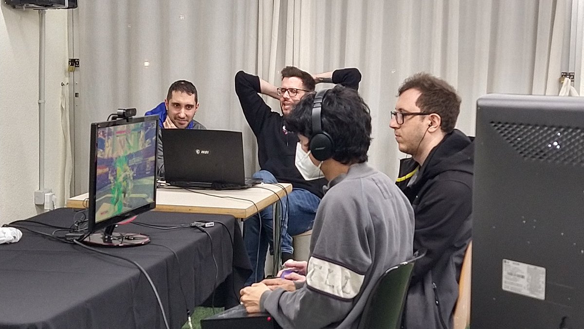 Anchor Point | danngar @ SNTKDD13 tweet media