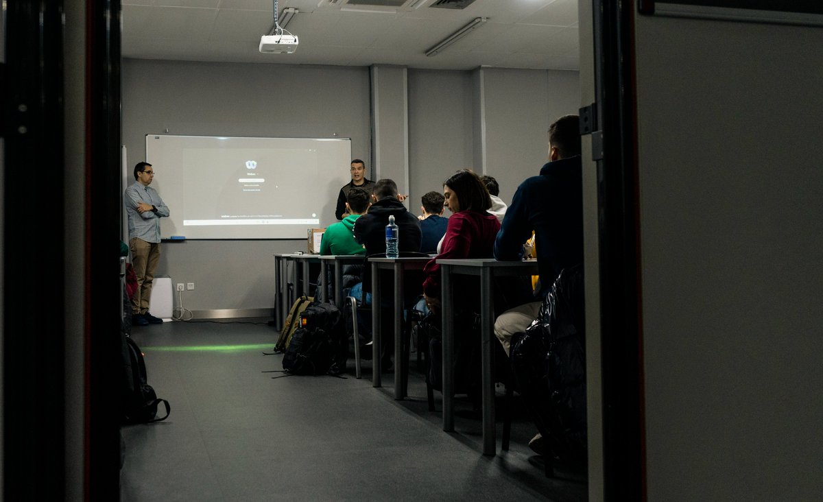 Avanzaformacion's tweet photo. ➡️ Simulacro de Policía Nacional 2024, todo un éxito.

ℹ️ En el apartado de noticias de nuestra web encontrarás un artículo sobre el simulacro celebrado el pasado sábado 9 de marzo.

🌐 ¡Revisa aquí nuestro artículo! https://t.co/HETp4uHGCw https://t.co/NbDvUG3LDb
