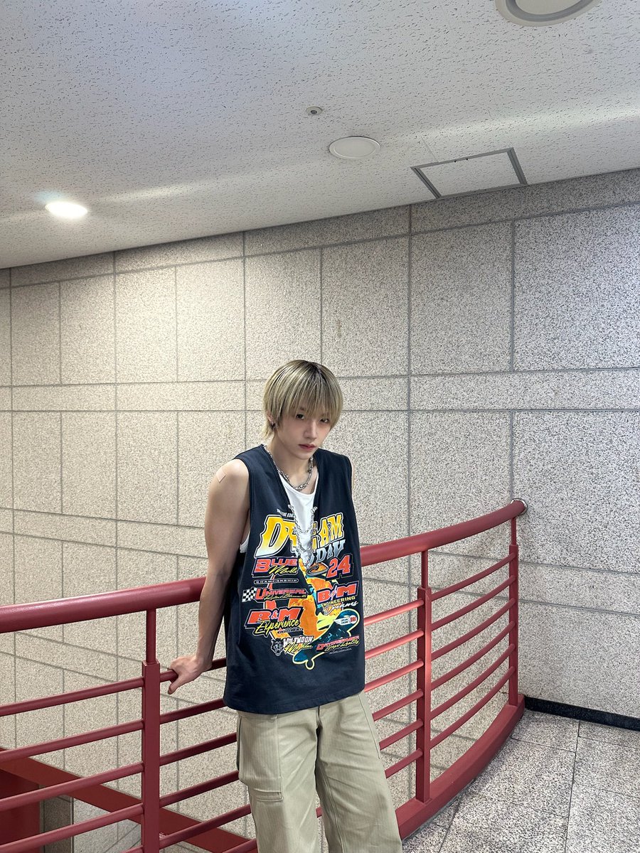 NOMAD_is_here's tweet photo. 3/17 인기가요

#NOMAD #노매드
#CaliforniaLove #캘리포니아러브 
#DOY #도의 https://t.co/8UlK0EHfh2