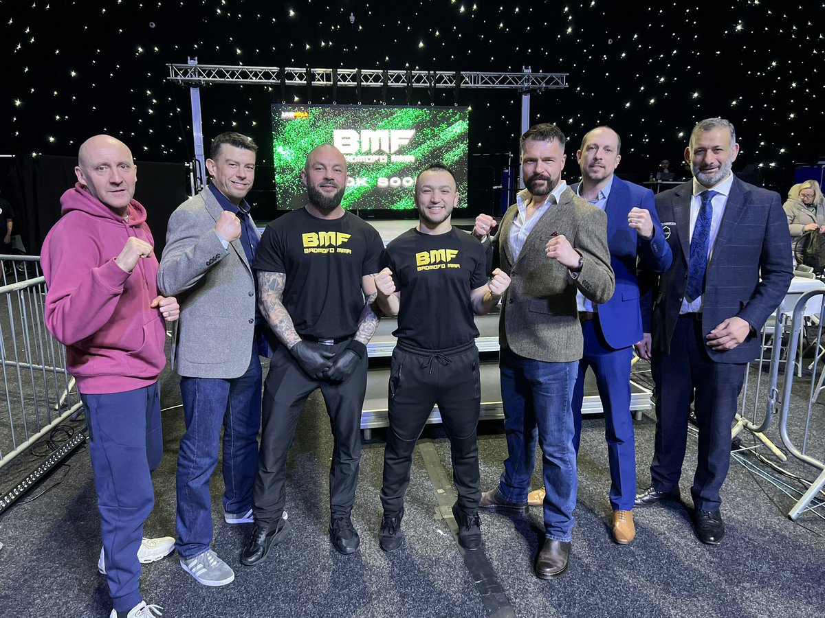 NMA officials at Badmofo MMA looking fabulous and professional! 

Osssss