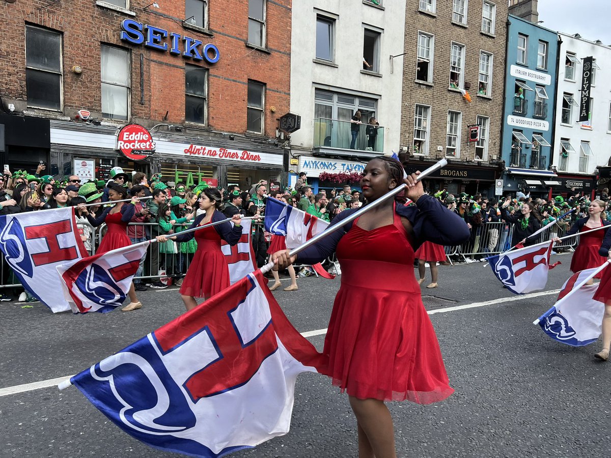 eleanormmannion's tweet photo. Wonderful creativity, dancing and sparkly costumes on display at Dublin’s St Patrick’s Day Parade ☘️🇮🇪 #SPF24 #StPatricksFestival https://t.co/ClLmCB5MBZ