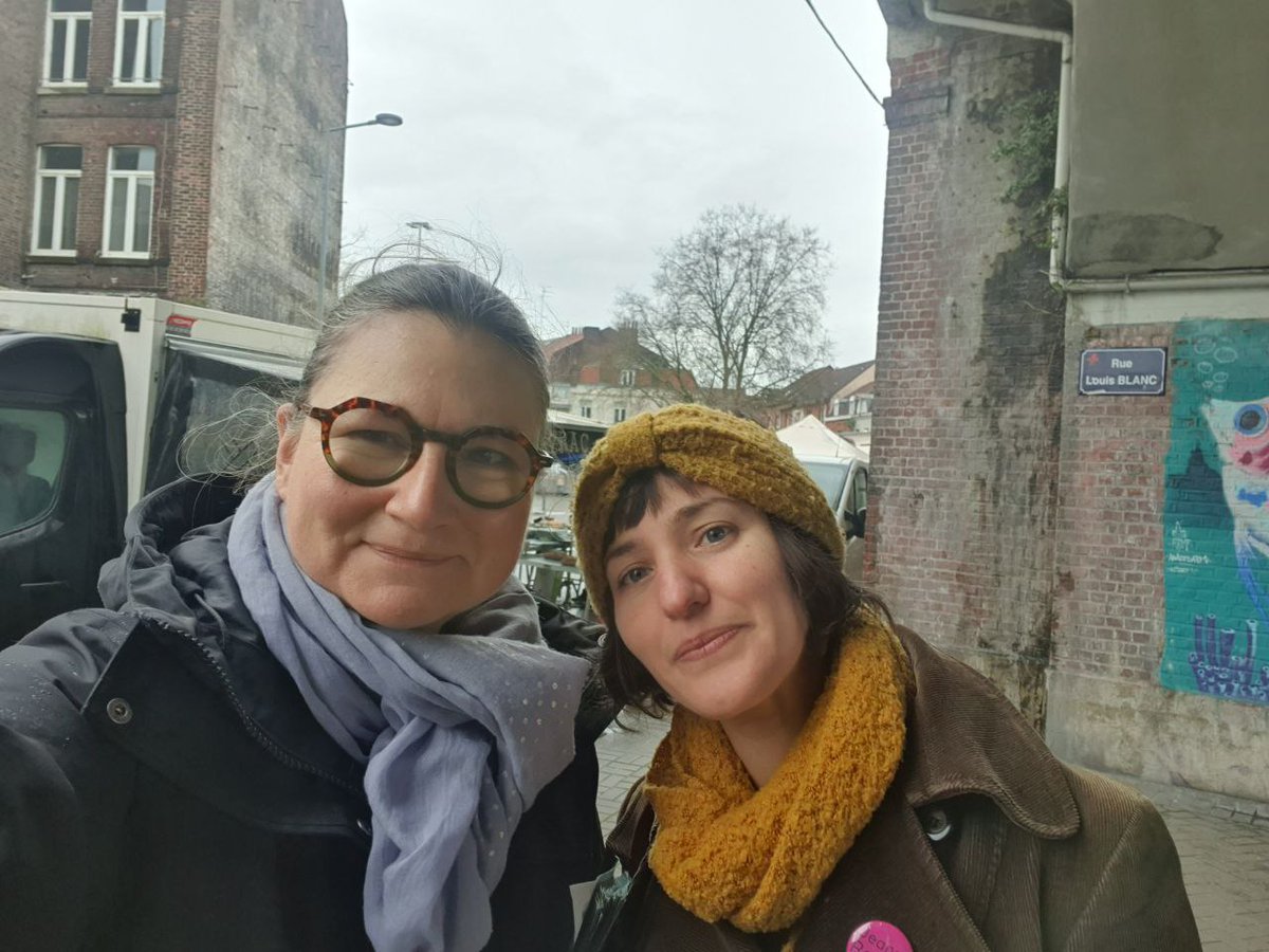 EELV_Lille's tweet photo. ☀️🌧️ Mobilisés et déterminés tout le week-end pour venir vous rencontrer sur les marchés, quelle que soit la météo !#Sébastopol #Wazemmes #Caulier 

Intéressé-e par rejoindre la campagne des Européennes ? Écrivez-nous !
https://t.co/mntyrhIVe9

J-83 #Europeennes2024 #09Juin 🌻💚 https://t.co/0TToRT1GJa