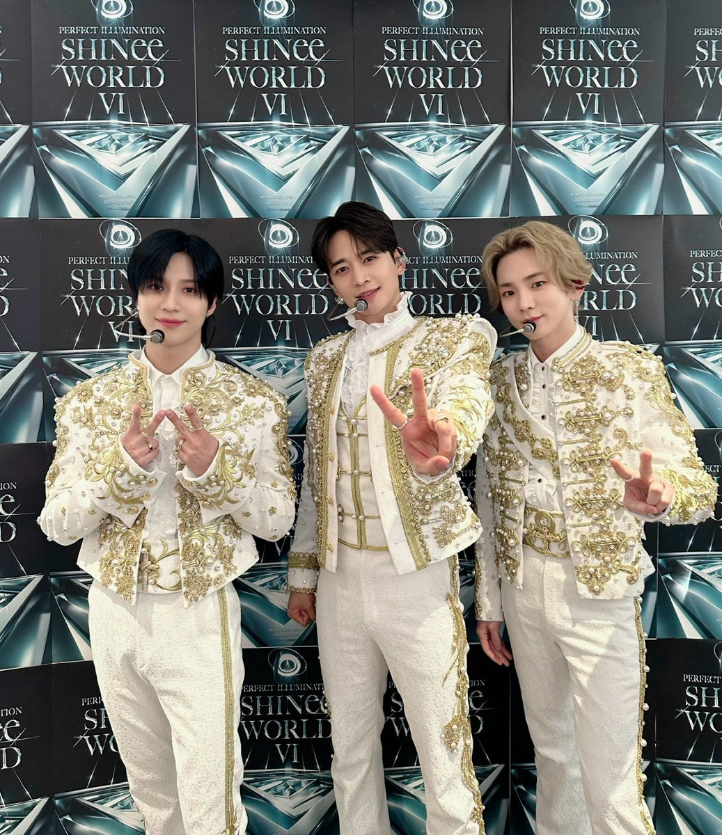 xoalsoc's tweet photo. SHINee WORLD VI [PERFECT ILLUMINATION] in HONGKONG

#SHINee #샤이니 
#SHINee_WORLD_VI #HONGKONG https://t.co/USZYrZRZrX