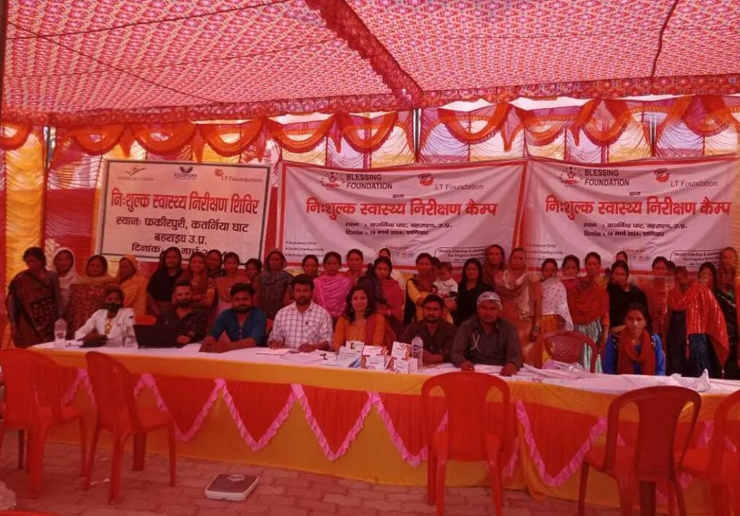 We_BlessingF's tweet photo. Our Health Check-Up Camp in Katarniyaghat, Bahraich, organized by Blessing Foundation &amp; supported by LT Foundation, was a success! We covered 5 villages, provided check-ups to 300+ women &amp; distributed free medicines. Together, we're making a difference! #HealthCamp#HealthCamp🩺 https://t.co/njzhccYstV