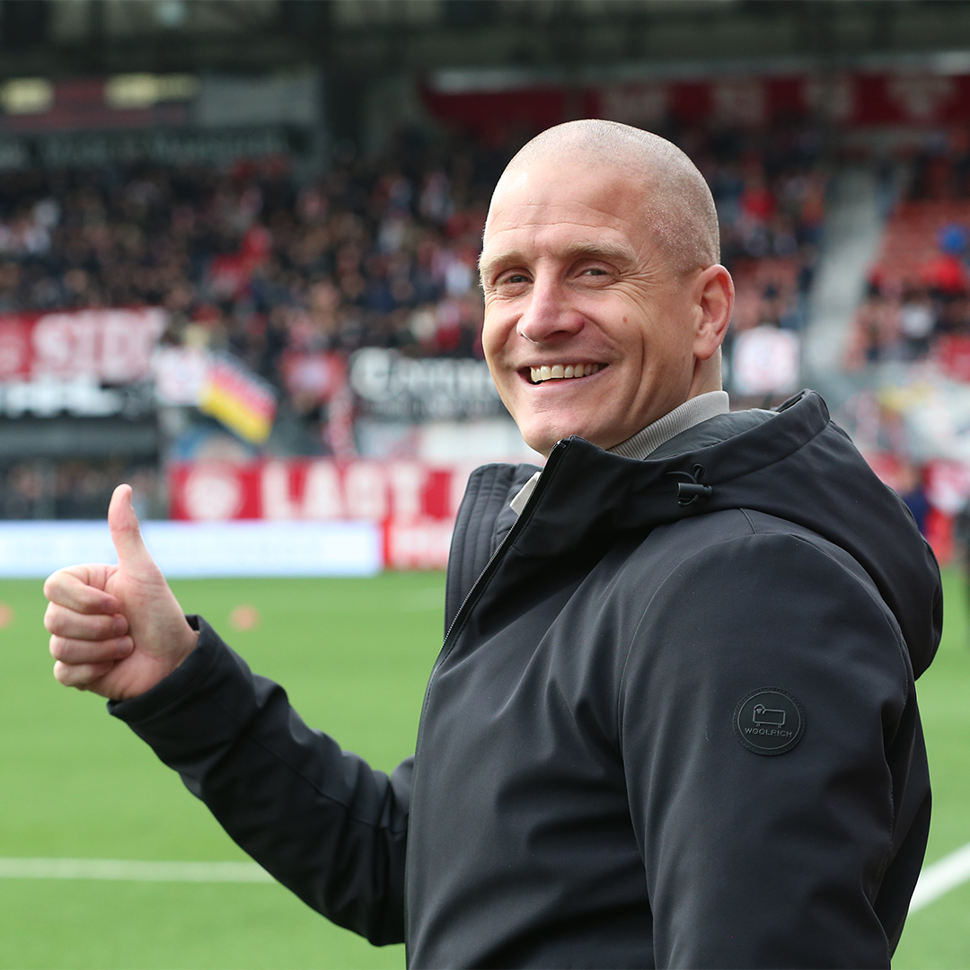 RodaJCKerkrade's tweet image. Wanneer je de derby met 0-3 hebt gewonnen 😏

#MVVROD #RodaJC