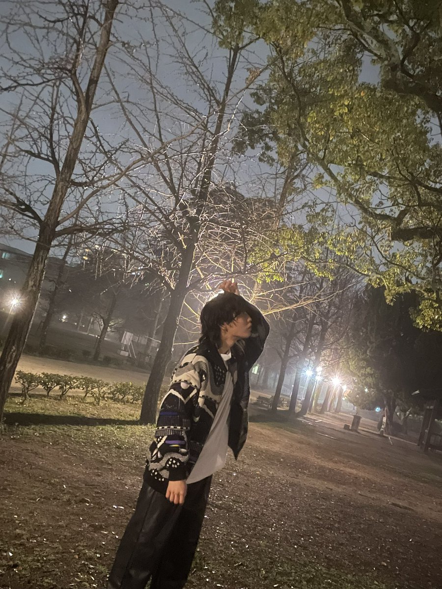 ryon_423's tweet photo. お散歩
#散歩 #街灯 #雨 #夜 https://t.co/CKvGBMF5Oh
