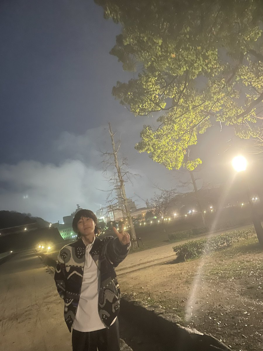 ryon_423's tweet photo. お散歩
#散歩 #街灯 #雨 #夜 https://t.co/CKvGBMF5Oh
