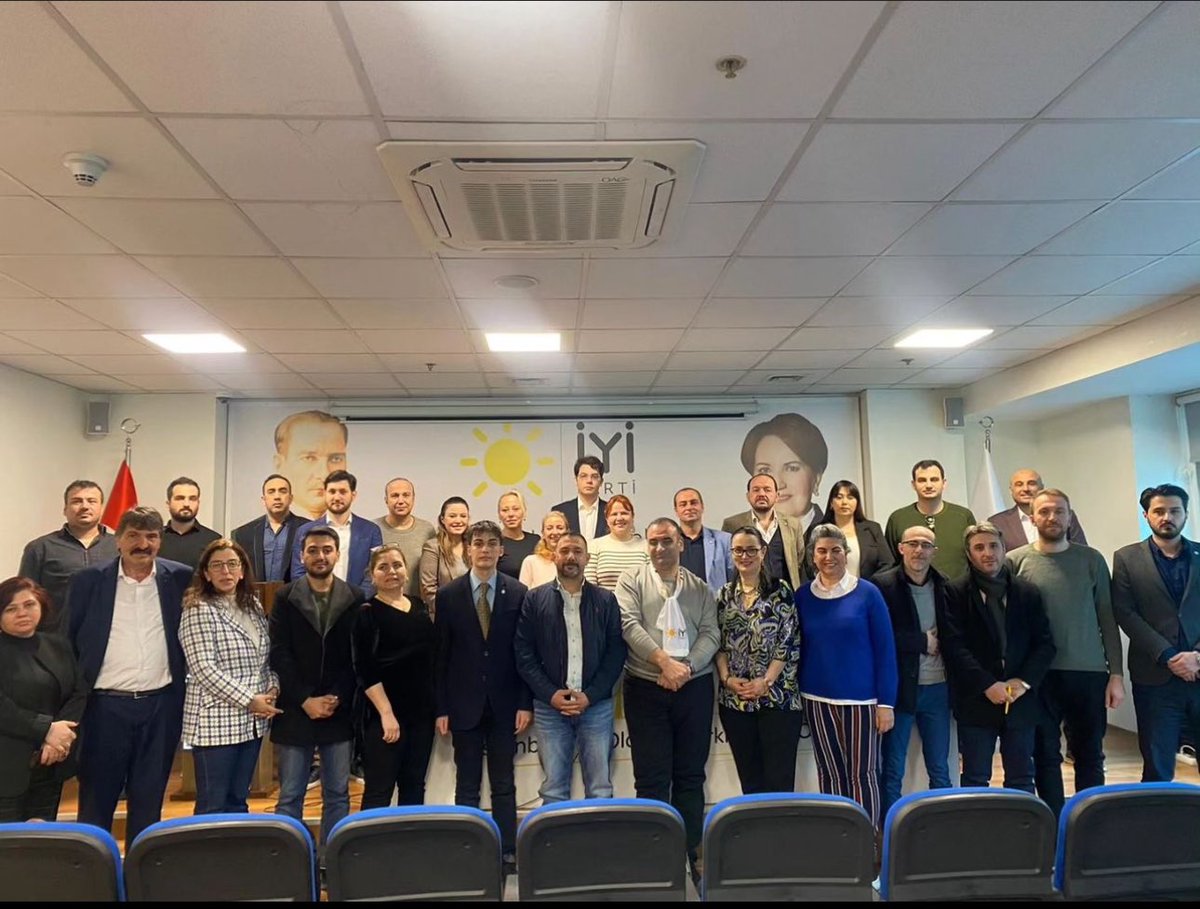 İstanbul İl Başkanlığı’nın düzenlediği Seçim İşleri Toplantısına katılım sağladık.
Fatih İlçe Başkanlığını temsilen @tolon_gunes ile beraberdik.