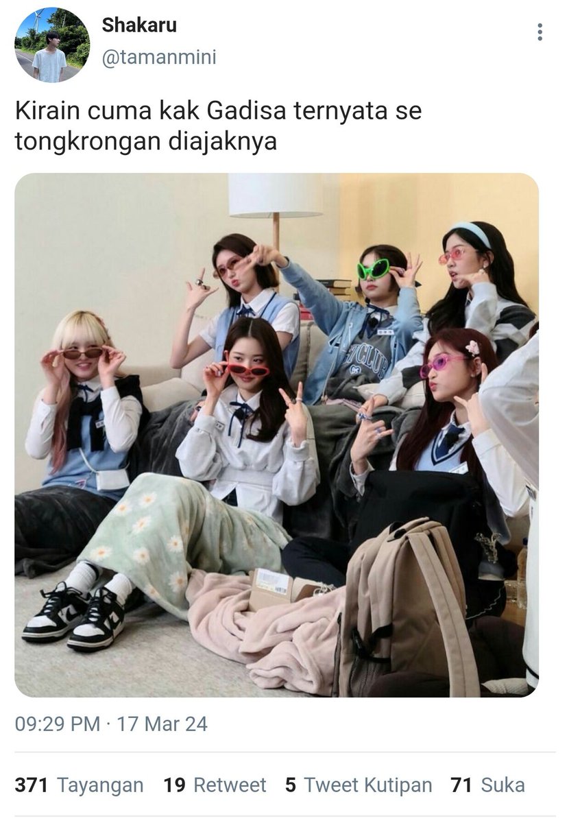 camiilaa tweet media