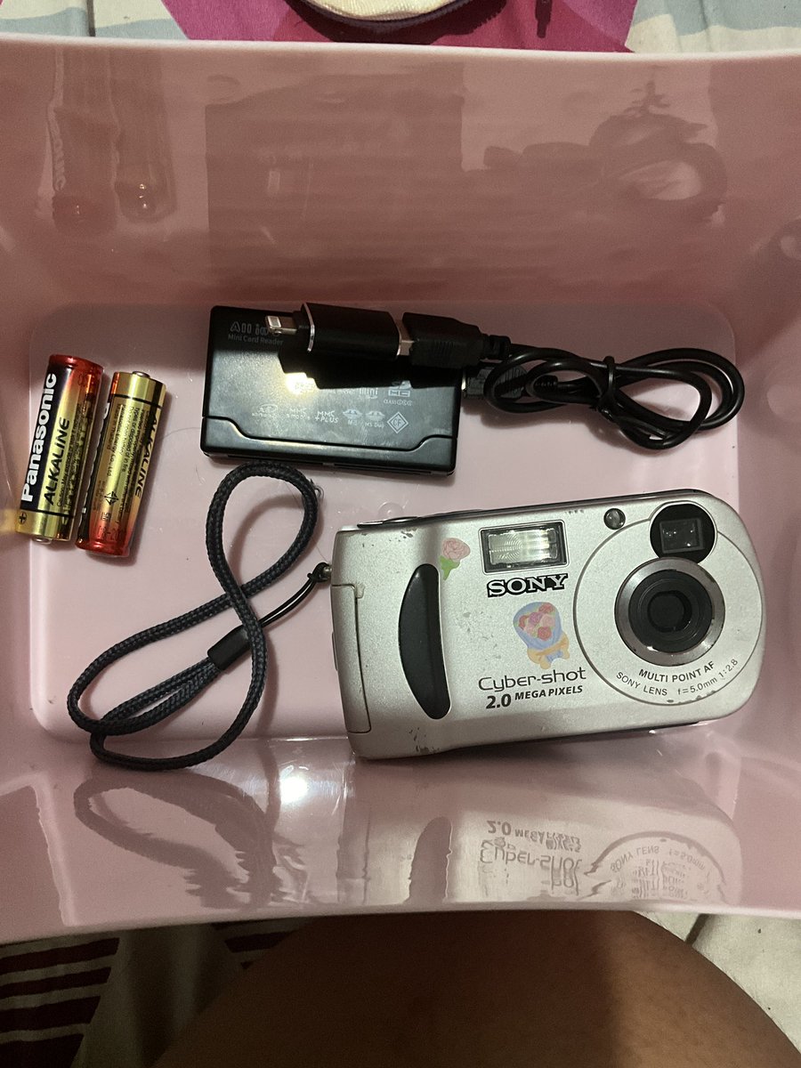 coresza_'s tweet photo. 🍥ส่งต่อกล้องSony 
-ได้ถ่าน
-ที่อ่านการ์ดเอารูปออก
-กล้อ��
ราคา 500ส่งฟรีค่ะ ขอดูรูปเพิ่มเติมได้เลย

#กล้อง #กล้องดิจิตอลเก่า #กล้องมือสอง #กล้องฟิล์ม #ส่งต่อกล้อง #กล้องดิจิตอล  #กล้องฟิล์มมือสอง #กล้องดิจิตอลคอมแพค #กล้องดิจิตอลมือสอง https://t.co/xvERQgUxR7