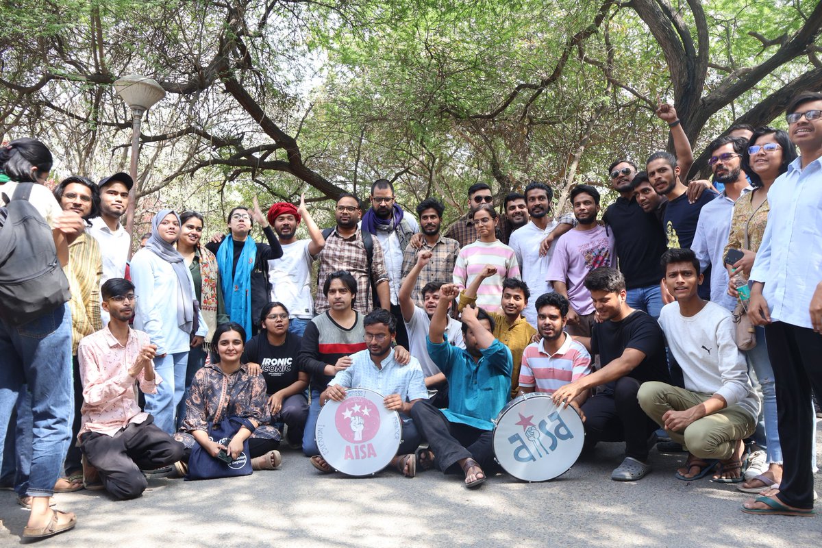 aisajnu's tweet photo. Left Unity prepares to fight JNUSU elections with a clarion call to defeat ABVP.
#UnitedLeftPanel #leftunitylonglive #UnityLeft #AISA #AISAJNU #JNU #JNUSU https://t.co/F843SNxEqB