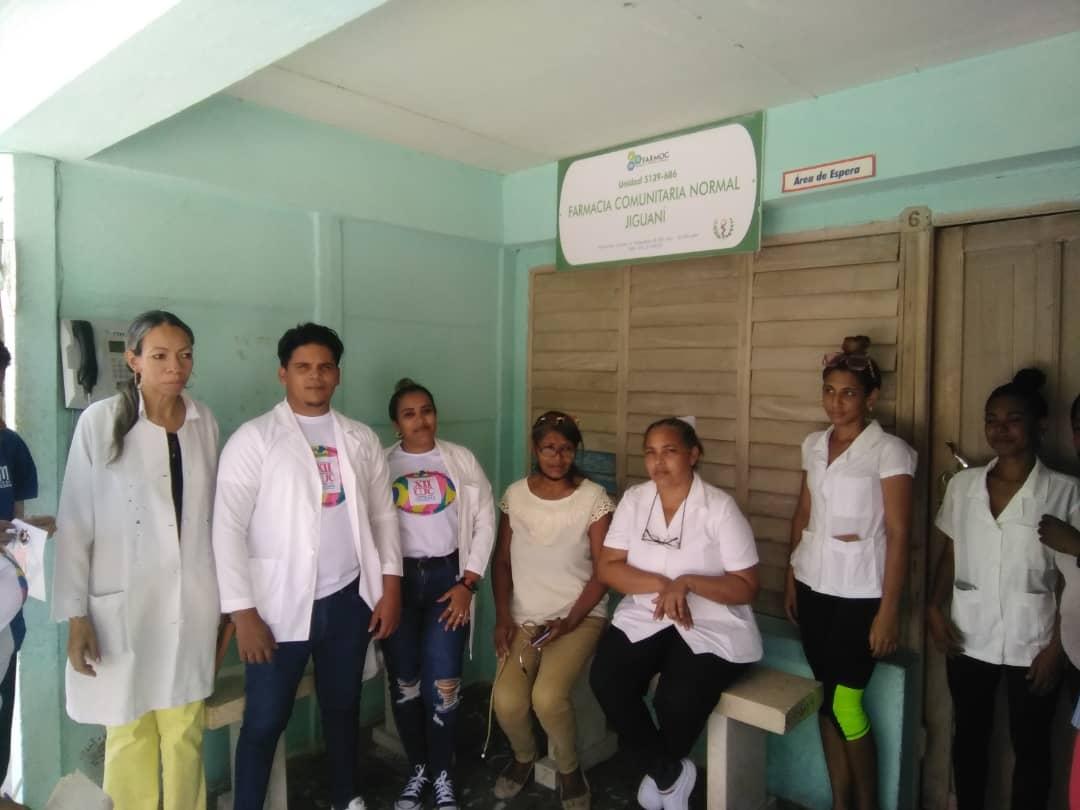 En saludo al 4 de abril, se declaran dos Consultorios Médicos de Cautillo en XII Congreso de la UJC🇨🇺. #UJC #GenteQueSuma #GranmaVencerá #Jiguaní @AreanSadie @CharchavalY @Ernesto00583652 @YudelkisOrtizB @ZoilaTresord @Guill_2024 @AlainRV75 @YanetsyTerry @CarlosMV1988