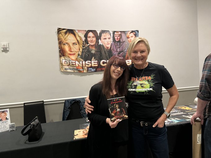 Day 2 of Days of the Dead was awesome!! I met Dean Cain, Denise Crosby and Rebecca Gayheart!!! 🖤🖤 #havingfun<a href="/tag/convention"class="tags"><span>#convention</span></a><a href="/tag/lasvegas"class="tags"><span>#lasvegas</span></a><a href="/tag/havingfun"class="tags"><span>#havingfun</span></a><a href="/tag/horrorcommu"class="tags"><span>#horrorcommu</span></a>