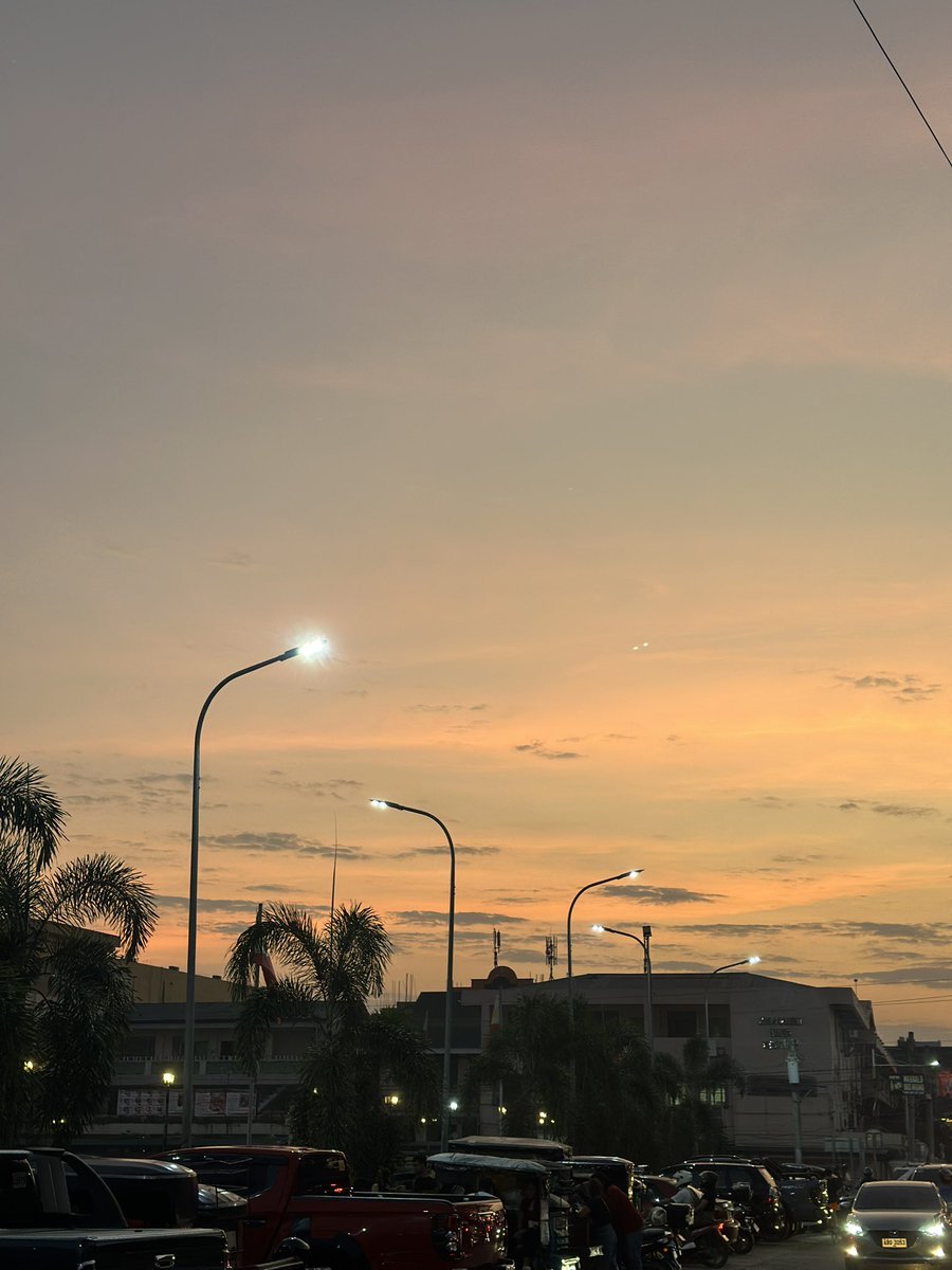 InOculisLegis's tweet photo. 🌇 https://t.co/jUMA4pjPZ0